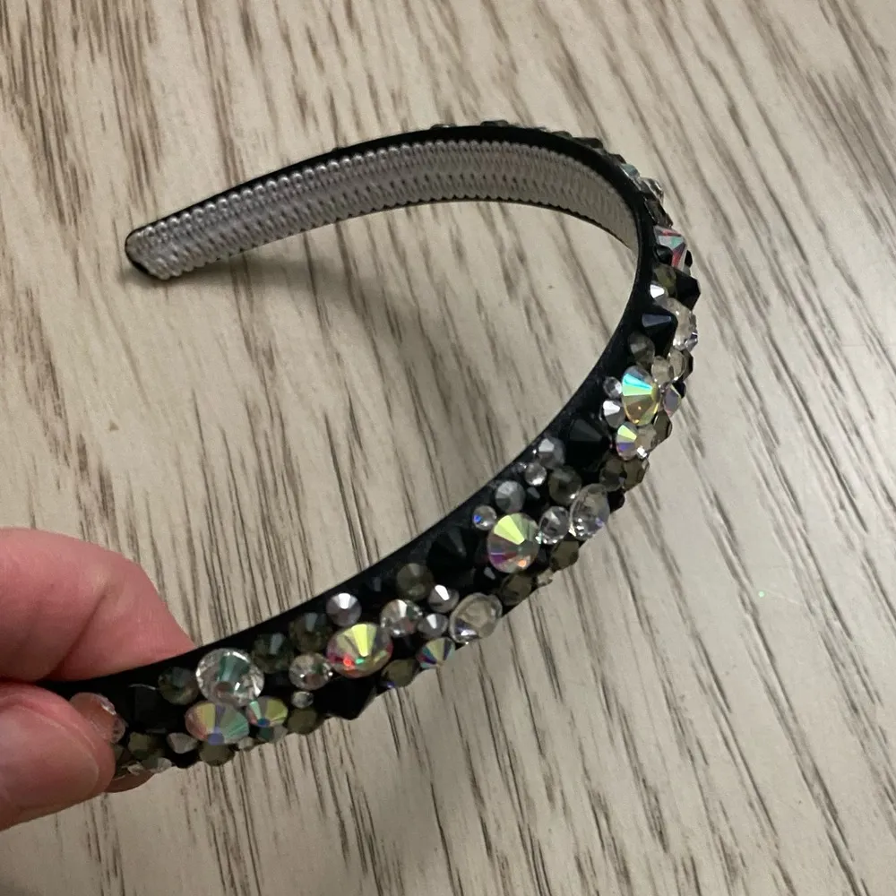 Headband in Black with AB crystals - Image 4