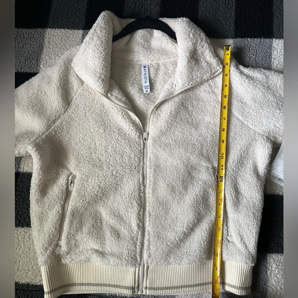 Athleta Tugga Sherpa Jacket cream with silver size medium - Image 6