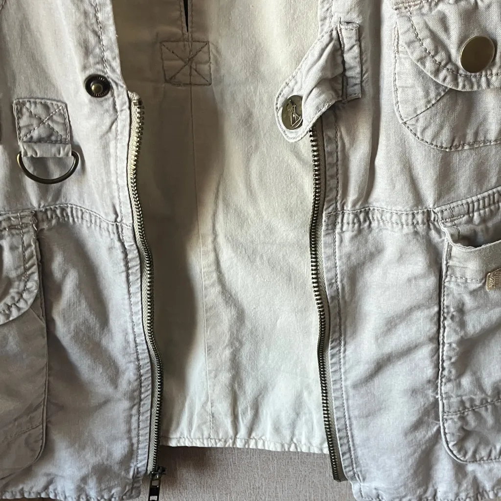 Royal Robbins  Light Tan Quilted vest medium - Image 7