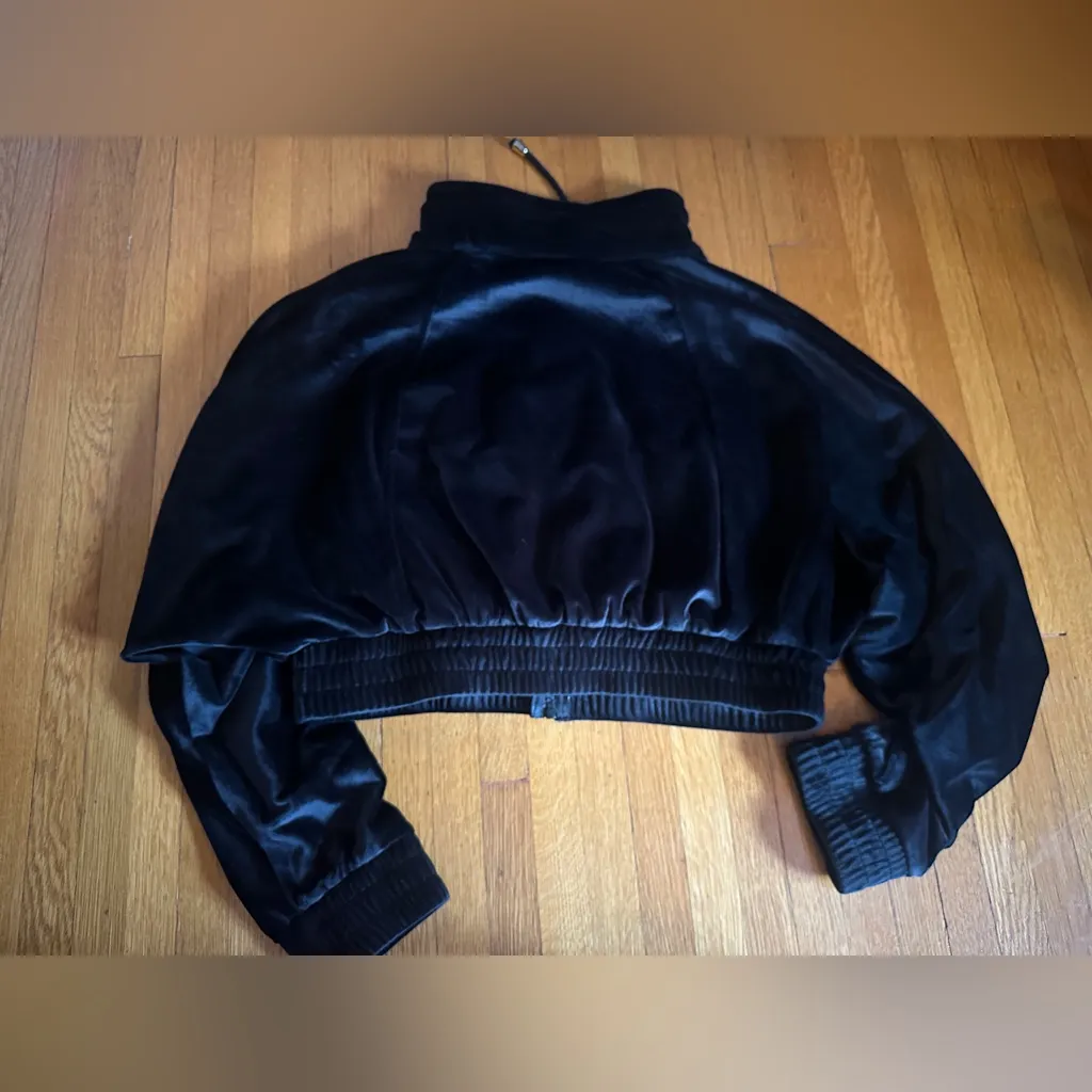 GUESS Black Velour Cropped Zip Up, Size M - Image 7