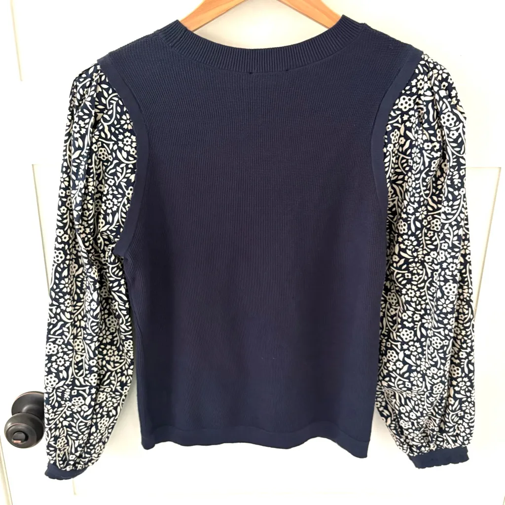 Current Air Navy Thermal Sweater with Balloon Sleeves. Size Small. - Image 2