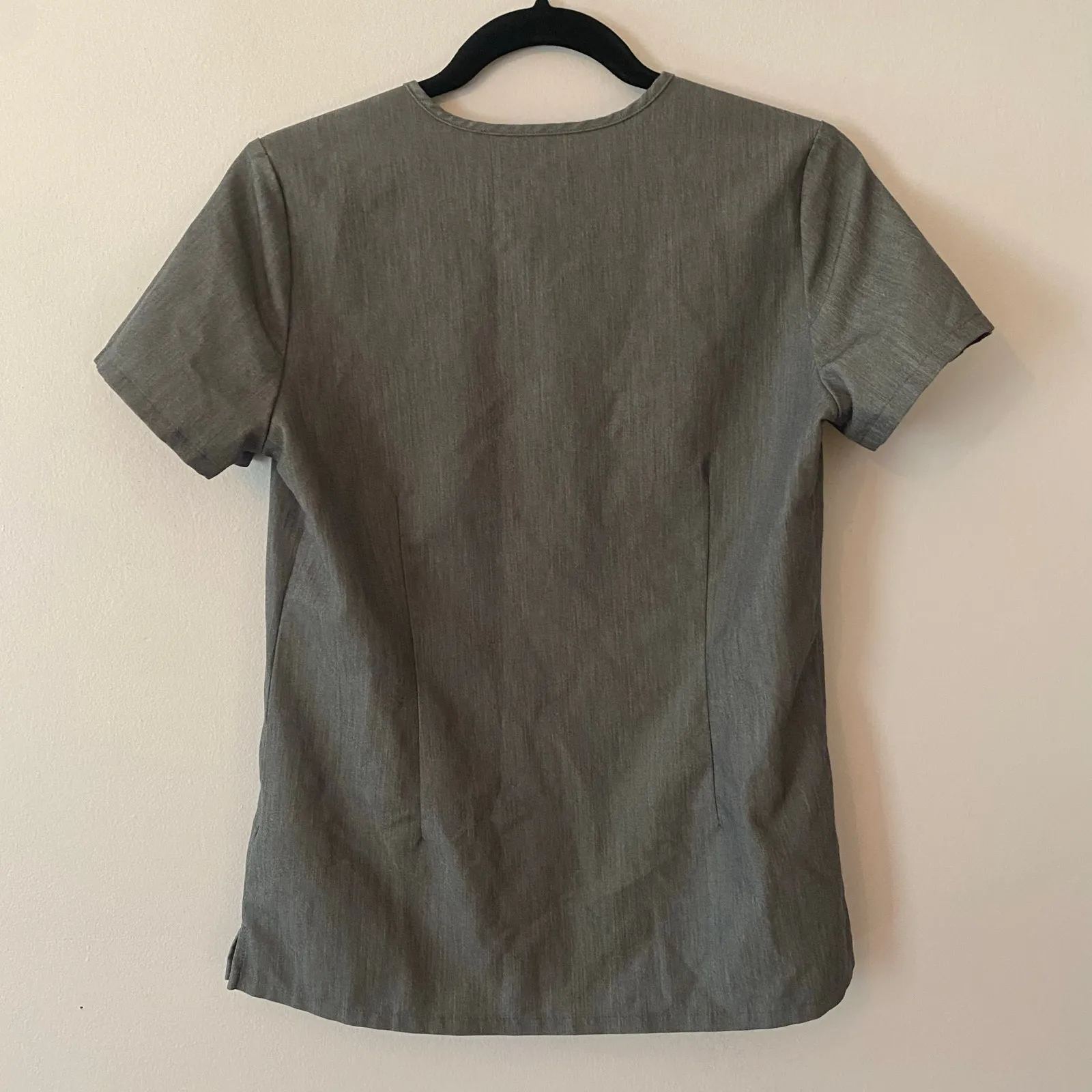 FIGS Graphite Gray Catarina Scrub Top Medical Uniform Women's size XS Nurse Dr - Image 6