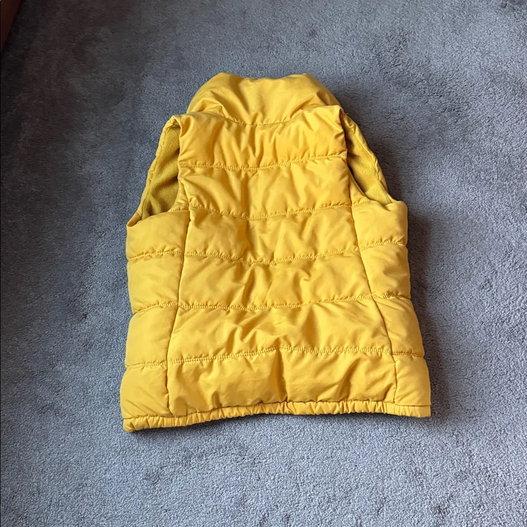 Old Navy Yellow Puffer Vest SIZE M - Image 4