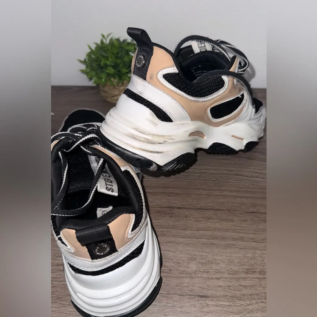 Steve Madden Black, White, and Tan Sneakers/ Used - Image 5