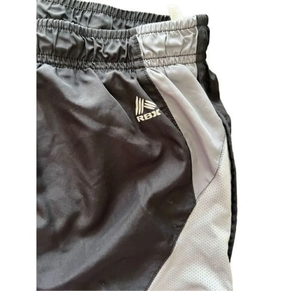 Reebok Dri-Play  athletic junior shorts size M - Image 3