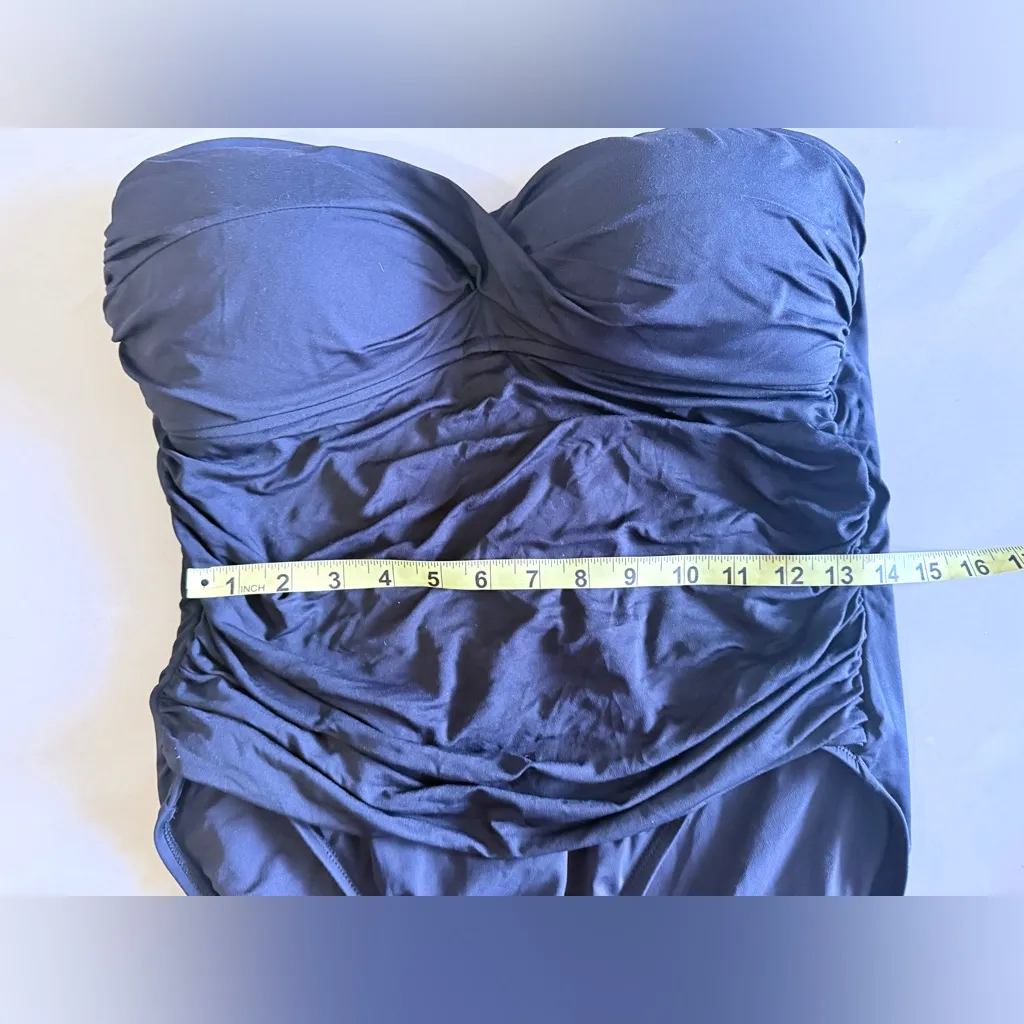 La Blanca Island Goddess Black Twist Front Bandeau One Piece Swimsuit 14 - Image 11