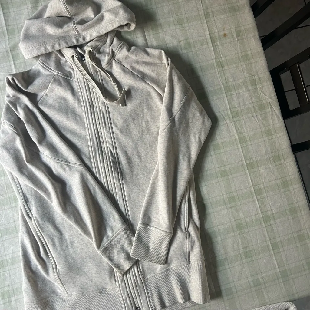 Athleta Light Gray Fleece Jacket - Image 7