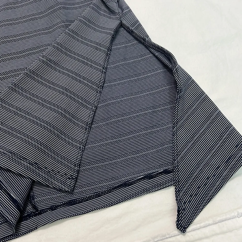 Athleta Sheer Max Out Tank Top w/Bra Size XS Blue - Image 2