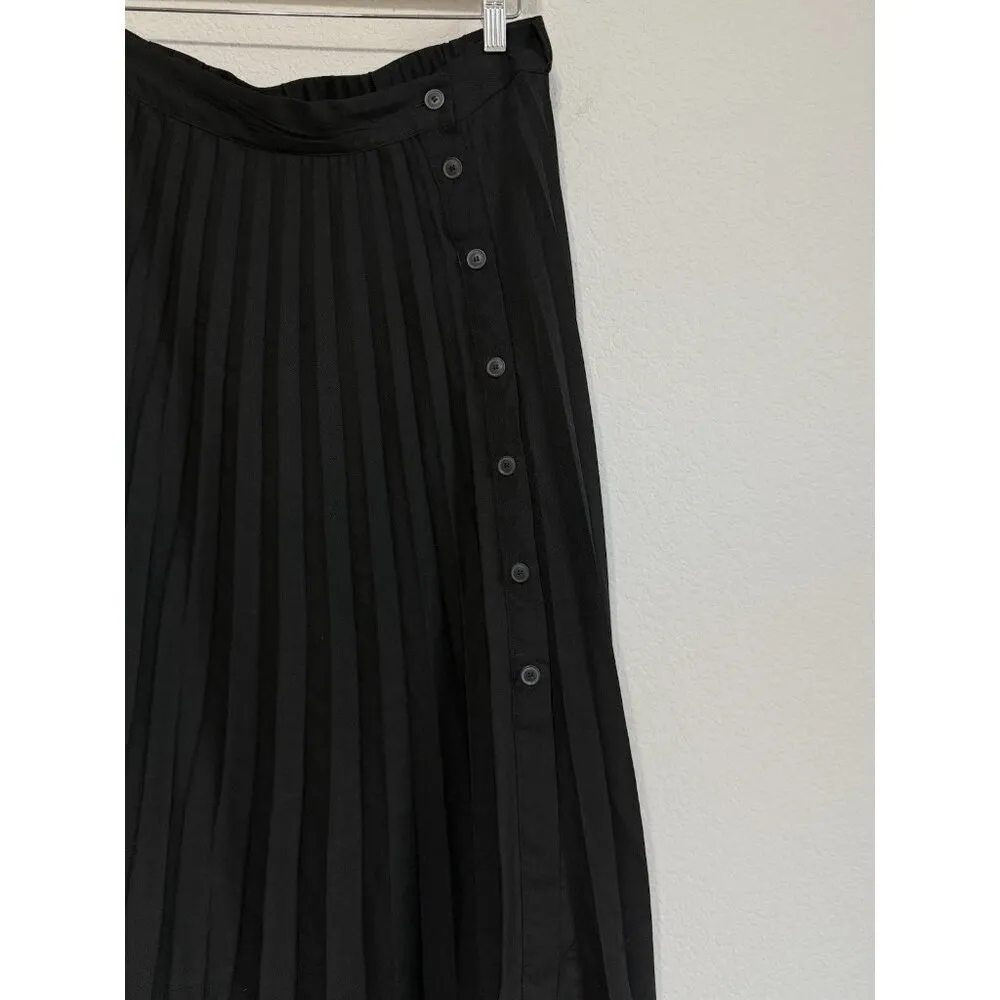 T Tahari Women’s Black Pleated Button Accent Accordion Skirt Lightweight Size‎ L - Image 4