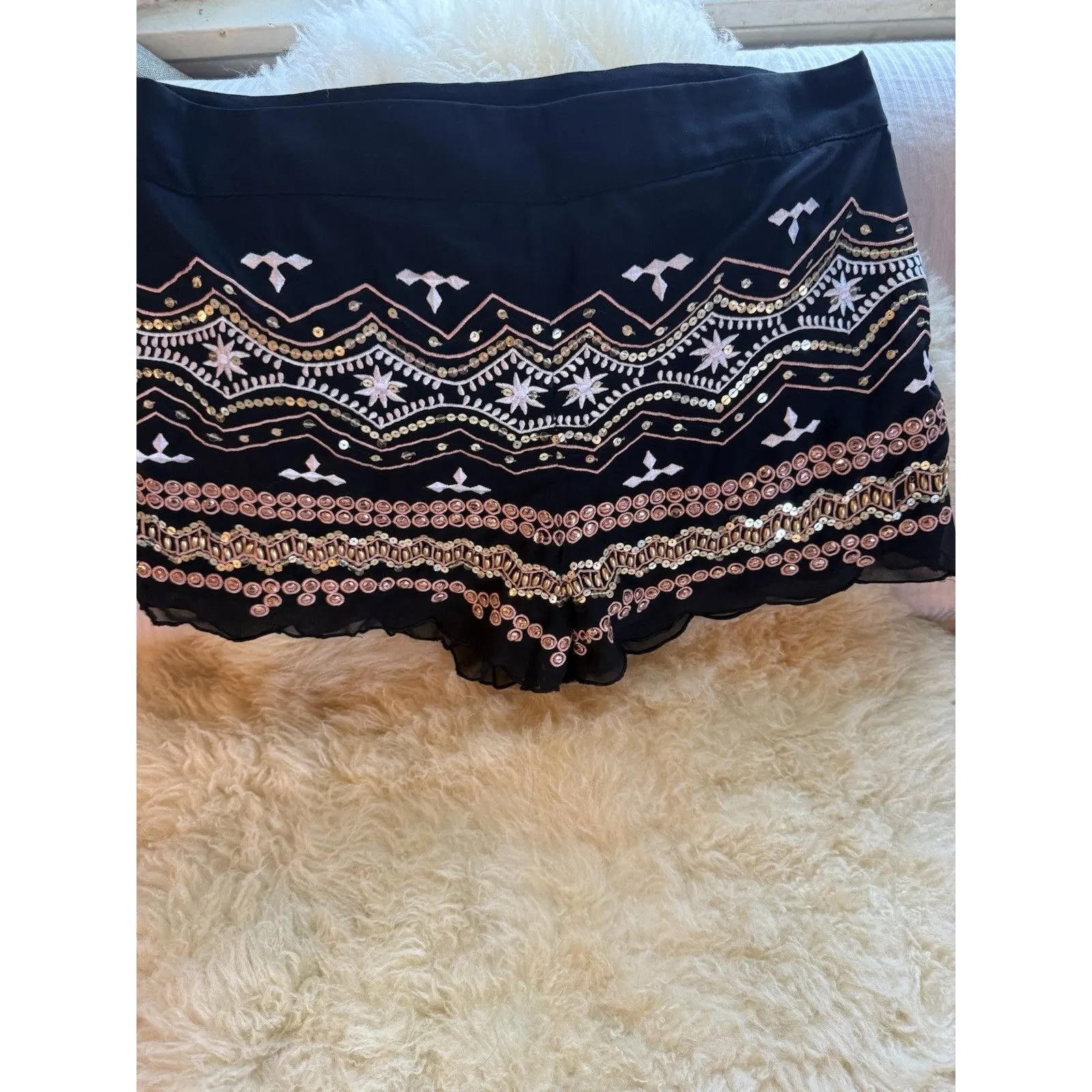 Black Sequin Stylish Side Zip Waist Shorts, Size L - Image 7
