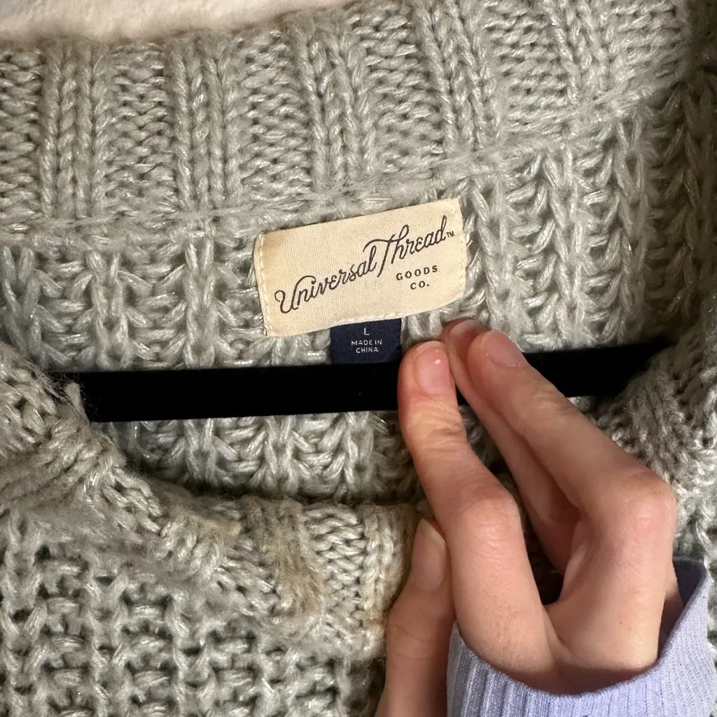 Universal Threads Universal Thread Light Gray Knit Sweater - Image 3