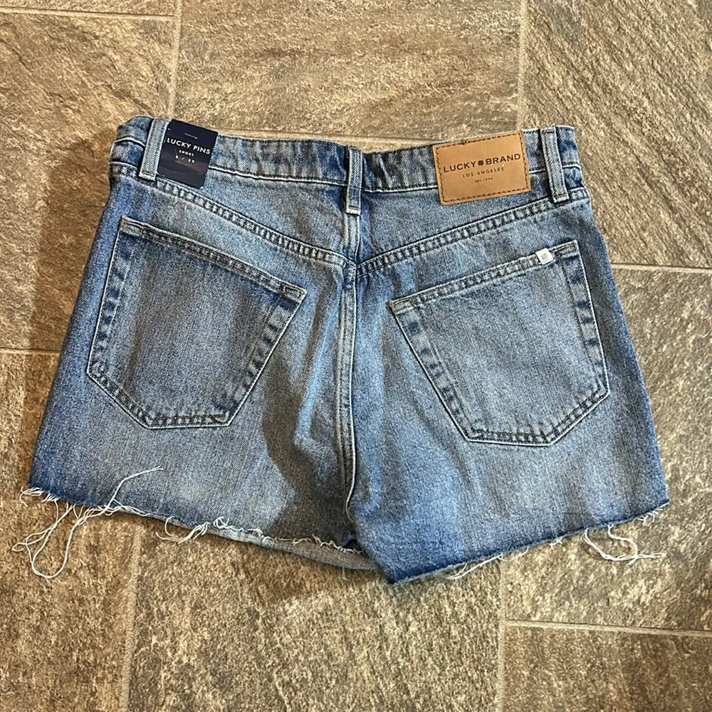 NWT Lucky Brand Lucky Pins Short Denim Shorts Size 8/29 Raw Hem - Image 4