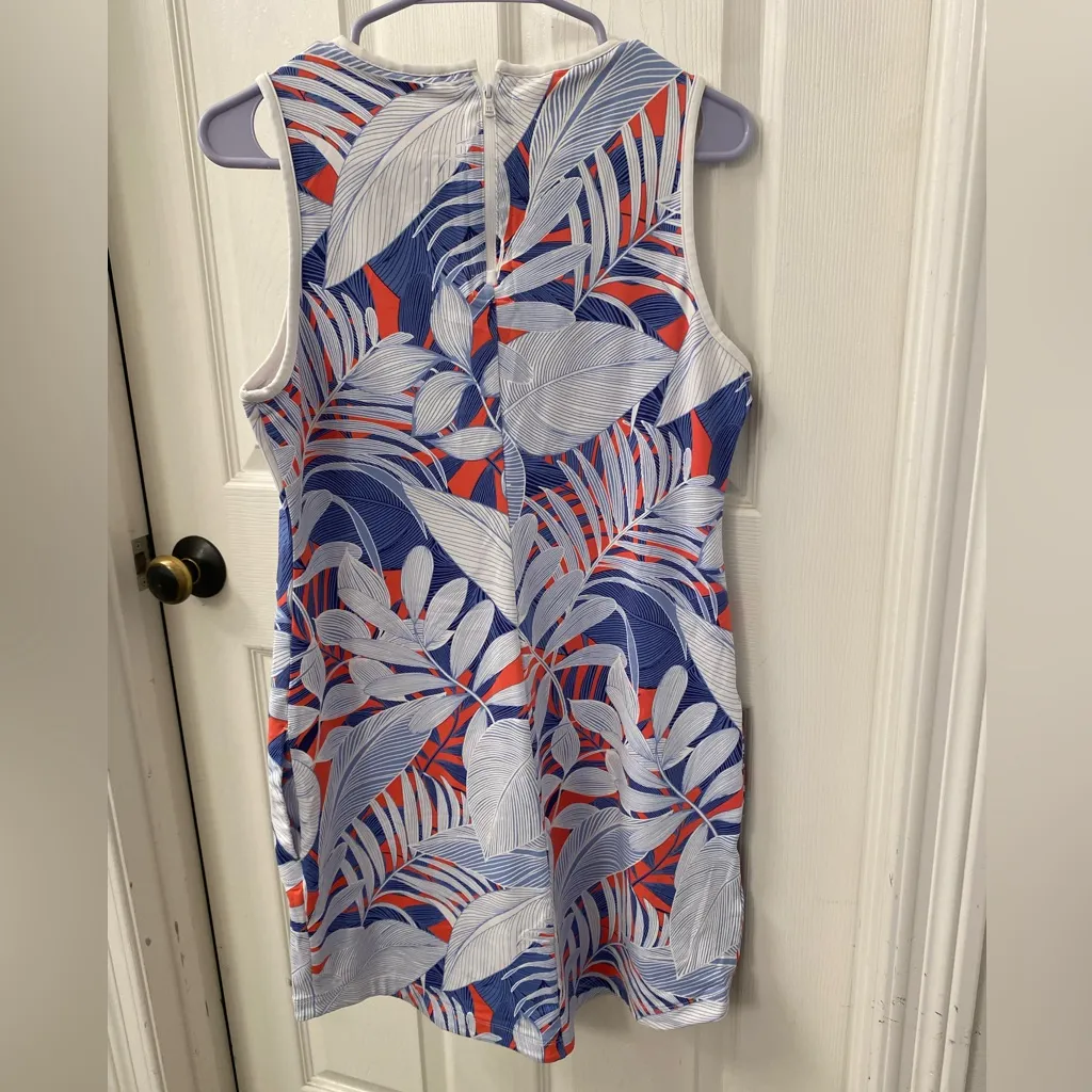 Tommy Bahama  Blue and White Leaf Pattern Women’s Dress - Image 4