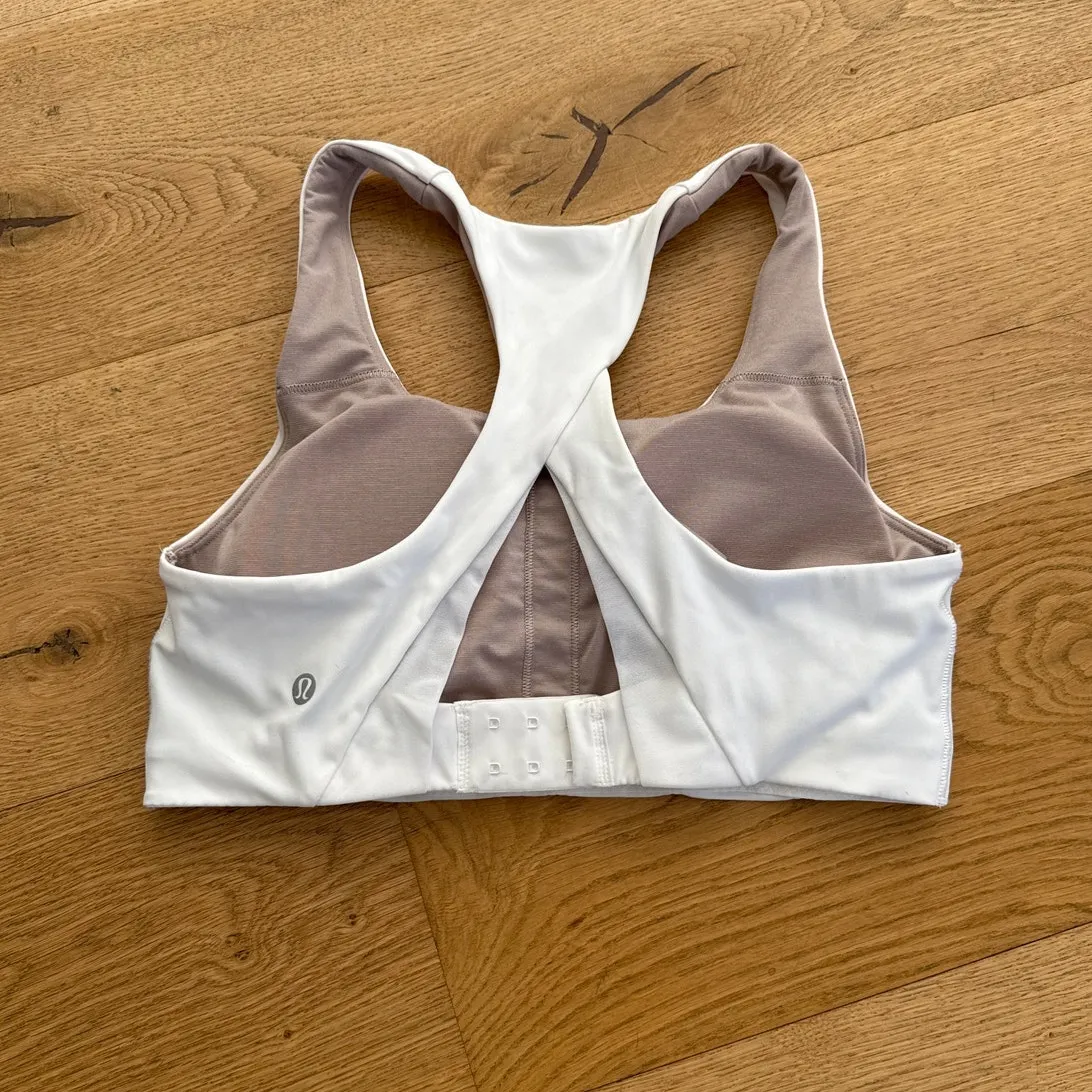Lululemon Sports Bra Invigorate with Hook Fastening Size 6 White & Beige - Image 2