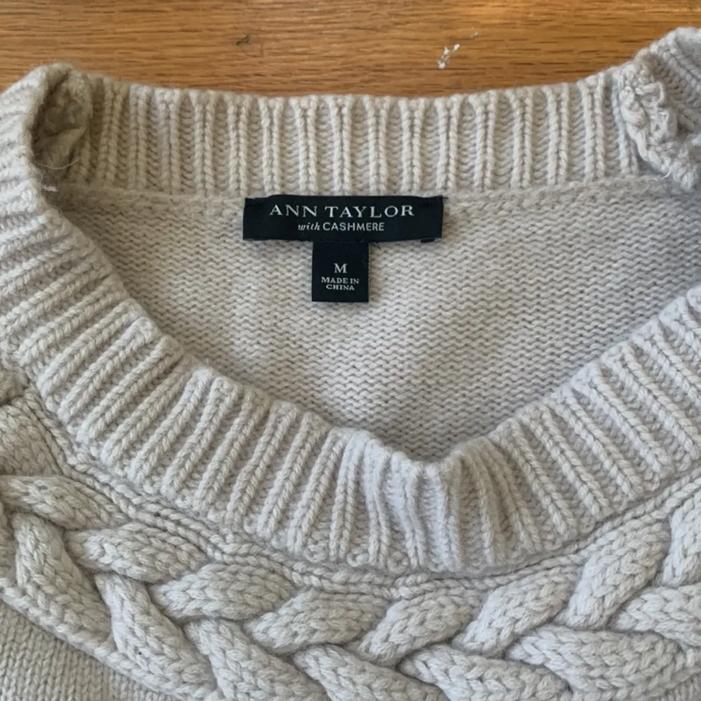 Ann Taylor Cream cashmere sweater - Image 4