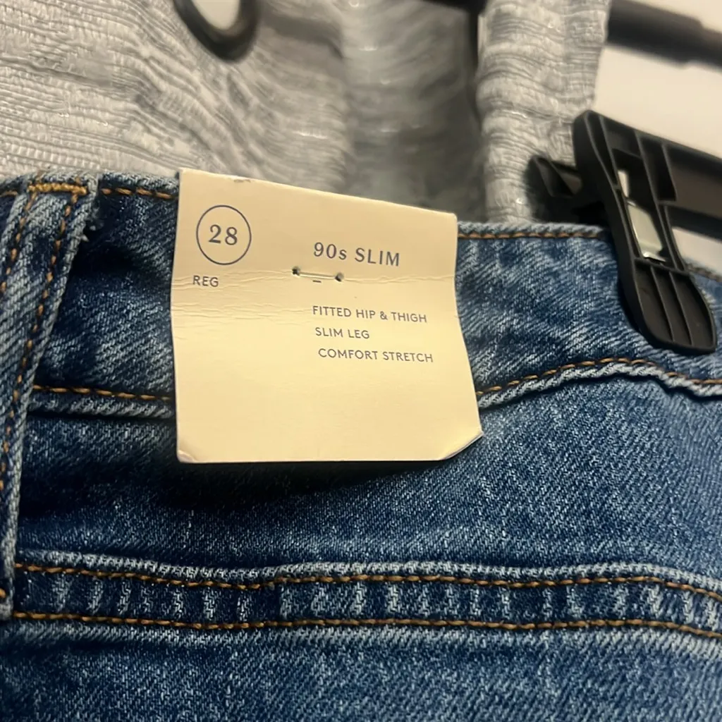 Universal Thread High Rise 90s Slim Leg Medium Wash Size 28R Plus - Image 11