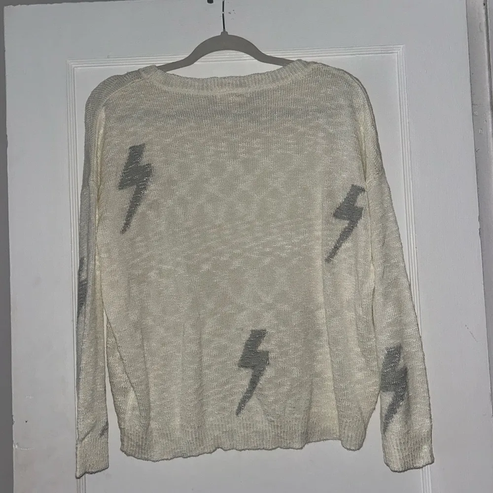 South moon under lighting bolt sweater Gray - Image 4