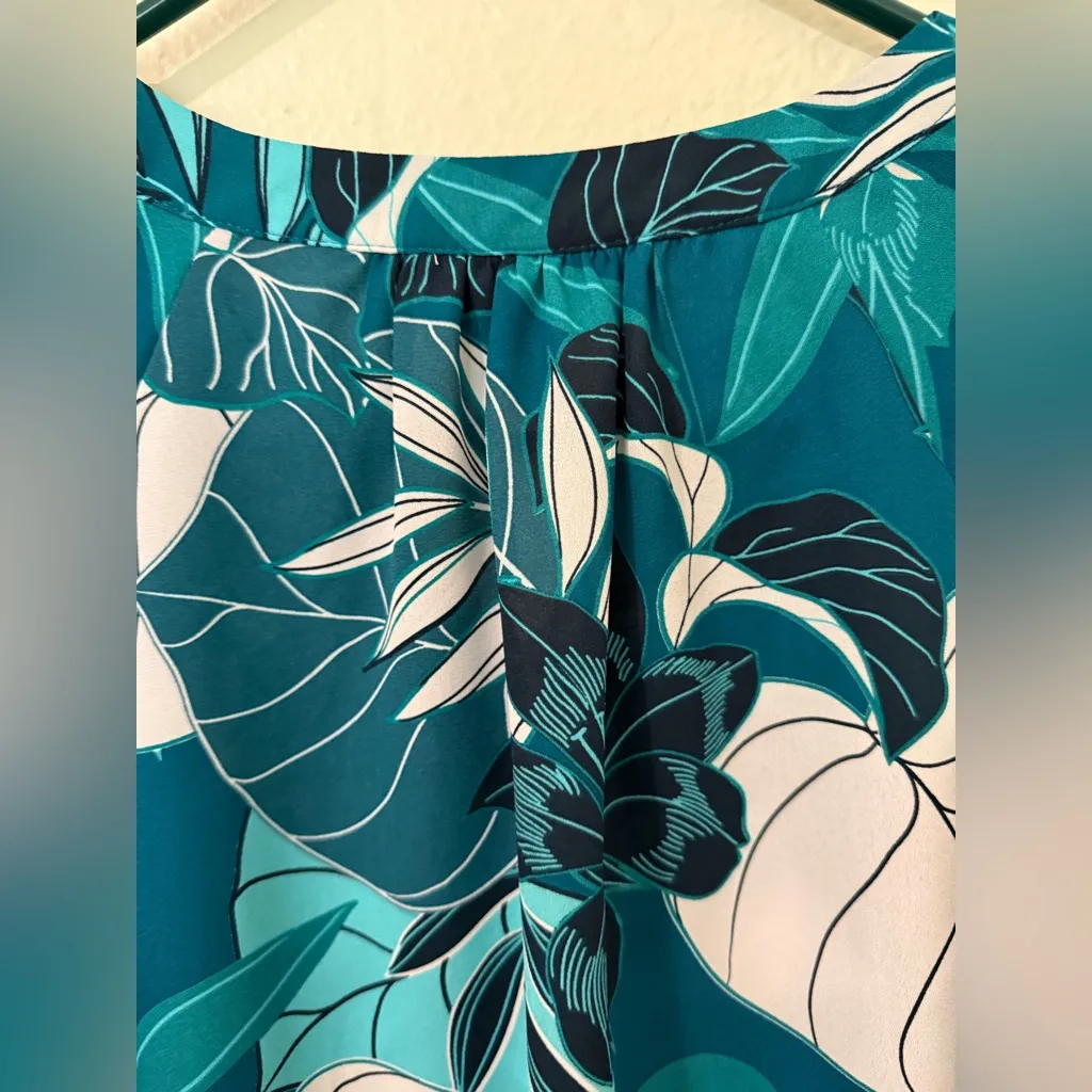 Liz Claiborne Women's Polyester Tropical Different Blues Short Sleeve Blouse XS - Image 7