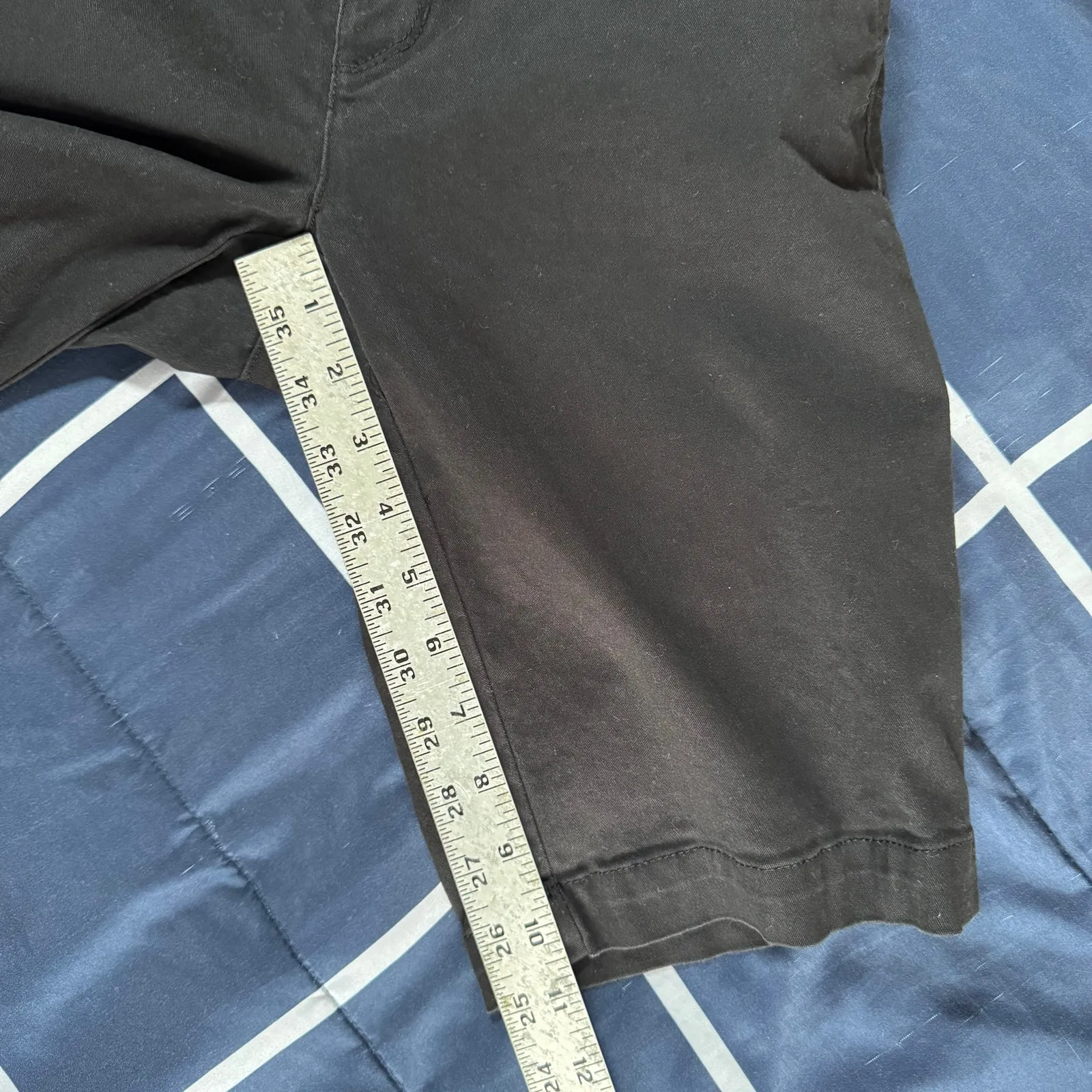 Arizona Jean Co. Black Bermuda Shorts - Size 7 - Image 3