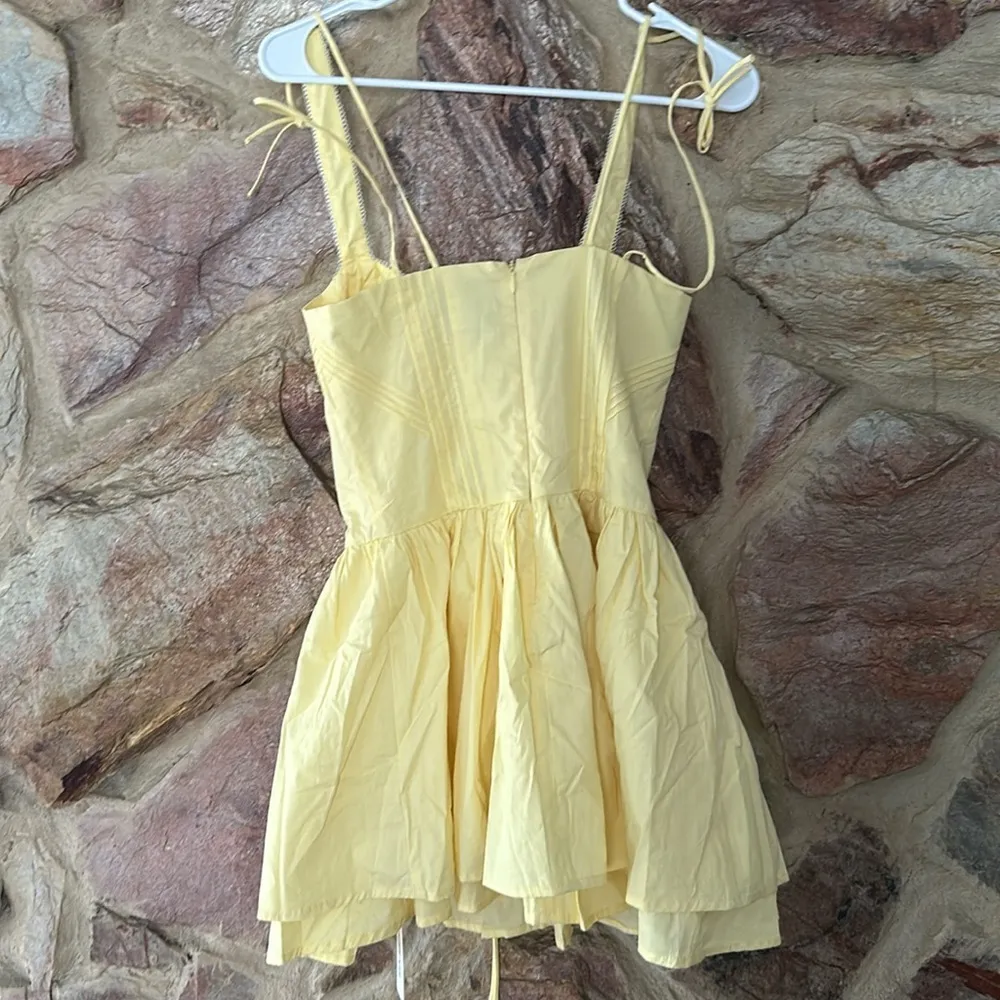 Commense Tied Front Sleeveless Pleated Dress size Xs Yellow - Image 5