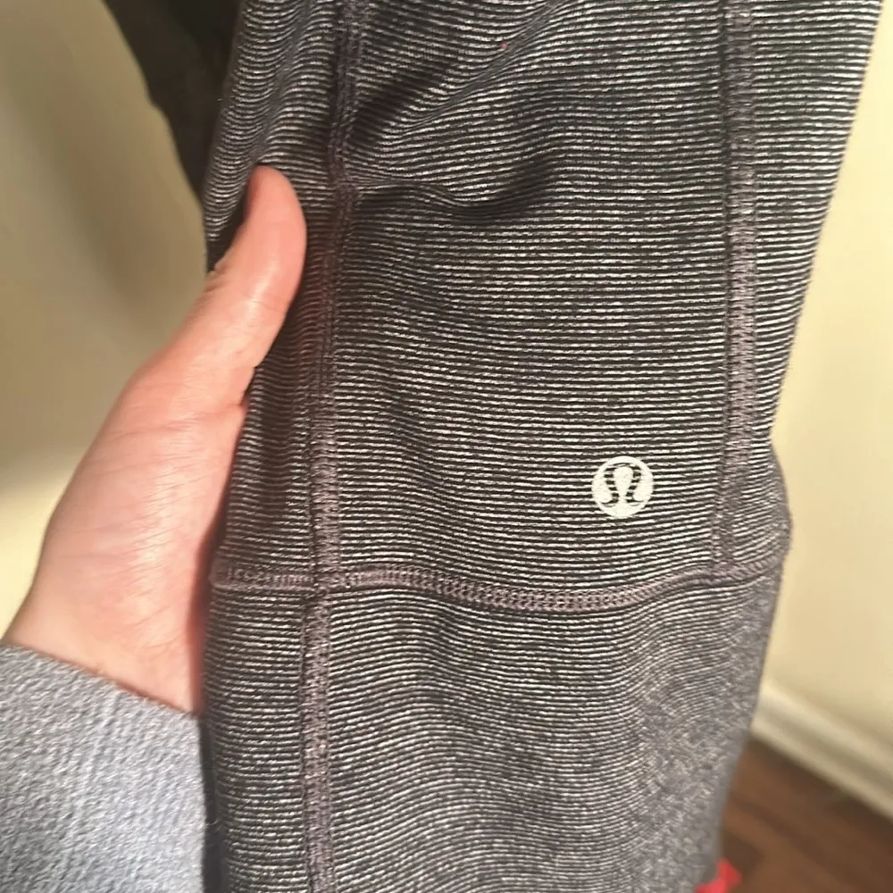 Lululemon In Stride Jacket
Coal Wee Stripe / Coal Size 4 - Image 13