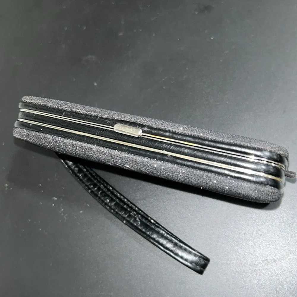 Glitter card holder/wristlet Black - Image 3