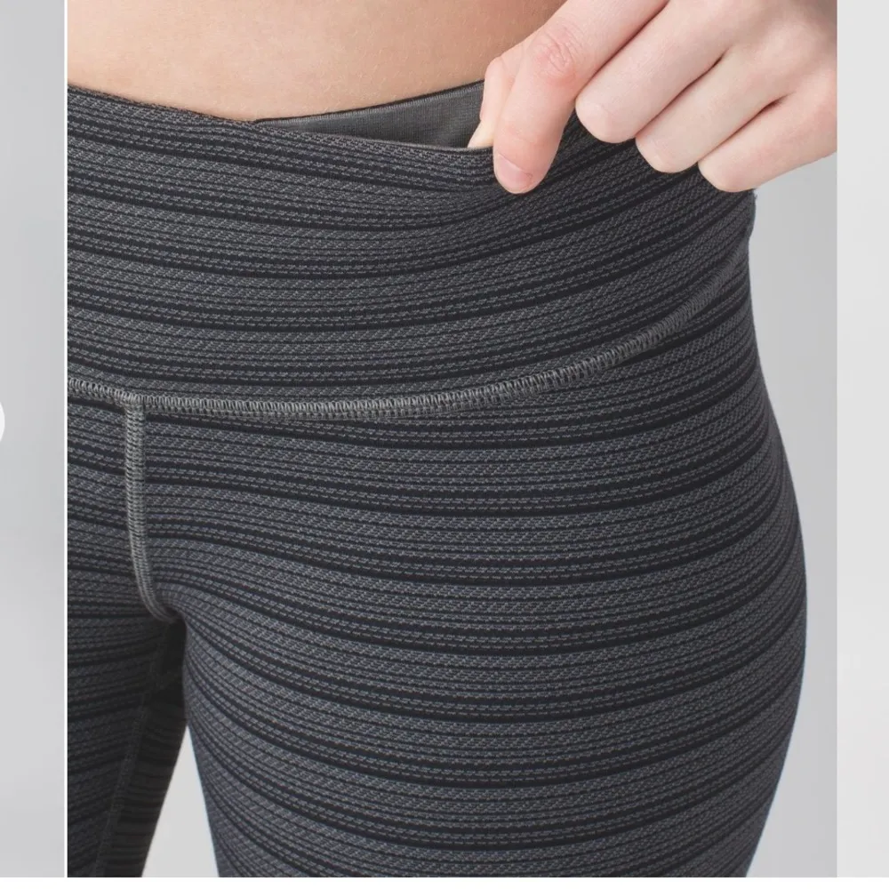 Lululemon Wunder Under Crop II Textured‎ Stripe Slate Deep Coal size 2 - Image 2