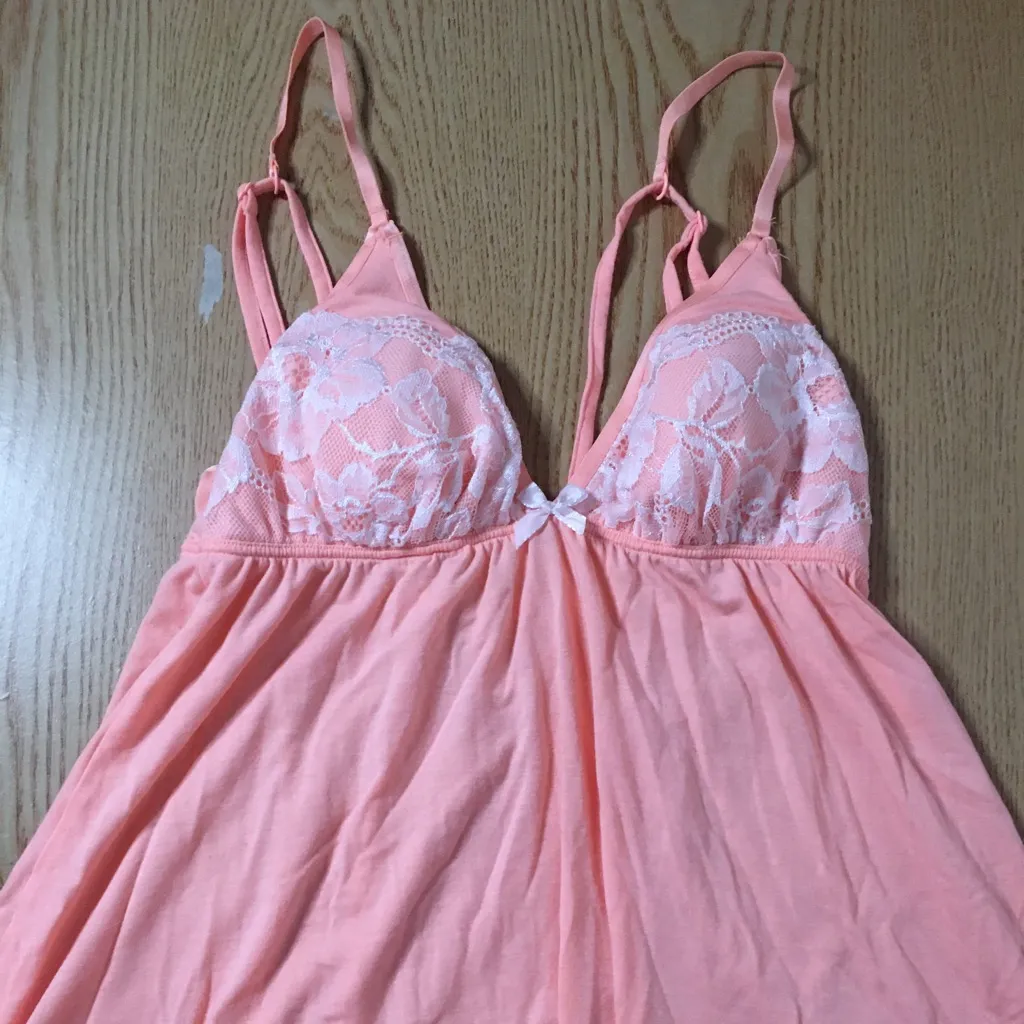New Victoria's Secret Lacey Chemise Pajama Gown Peach 🍑 Lighter Pink Size Xs - Image 3
