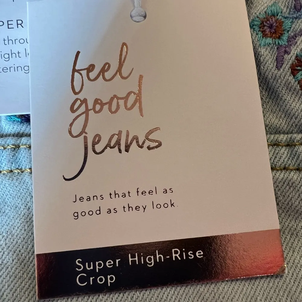 Lauren Conrad Super High Rise Crop Jeans Distressed Floral Embroidery NWT Size 6 - Image 10