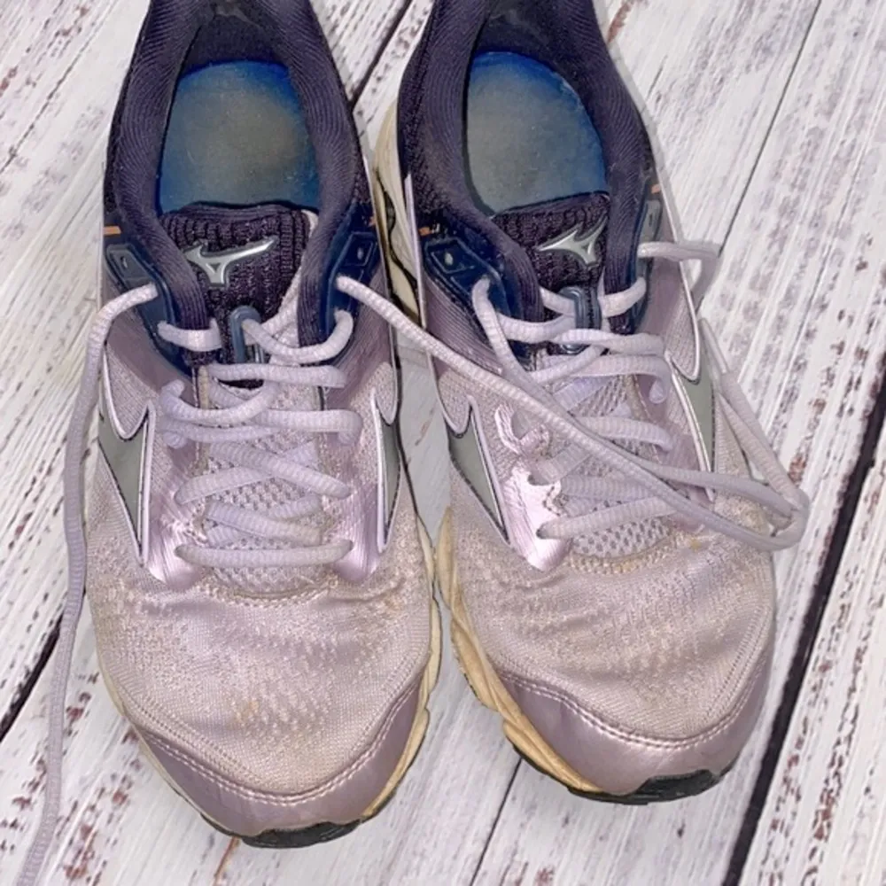 MIZUNO wave inspire 15 tennis shoes size 7 1/2 - Image 7