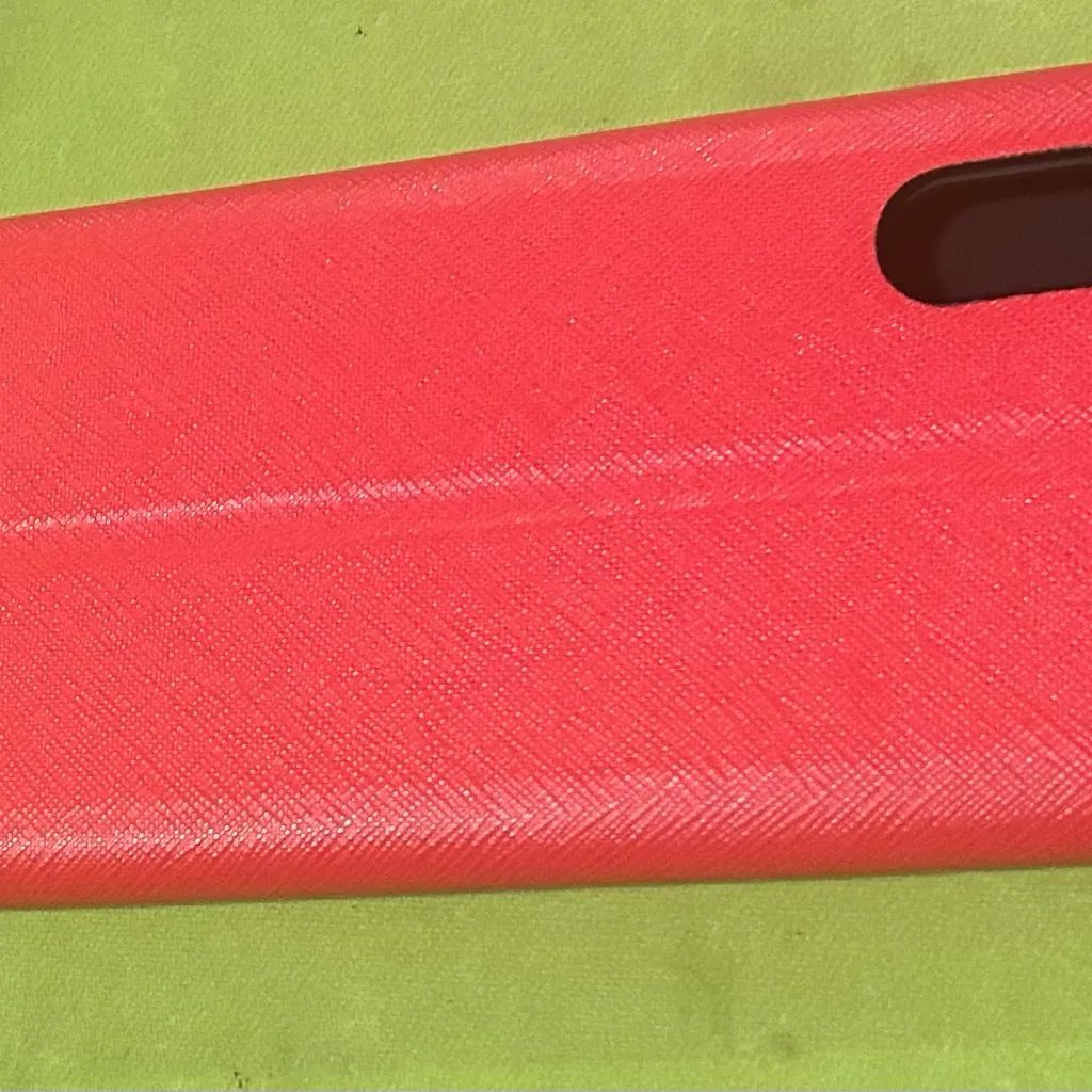 Kate Spade  Vibrant Red Scalloped Phone Wallet- Excellent Condition - Image 2