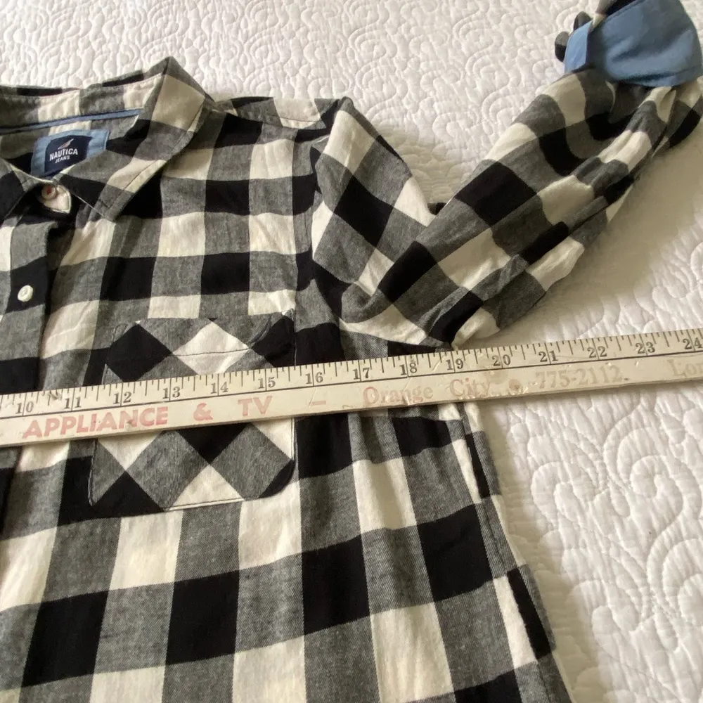 Nautica Jeans Black and Cream Plaid Flannel Shirt Camping, Grunge, Punk, Cozy Size L - Image 10