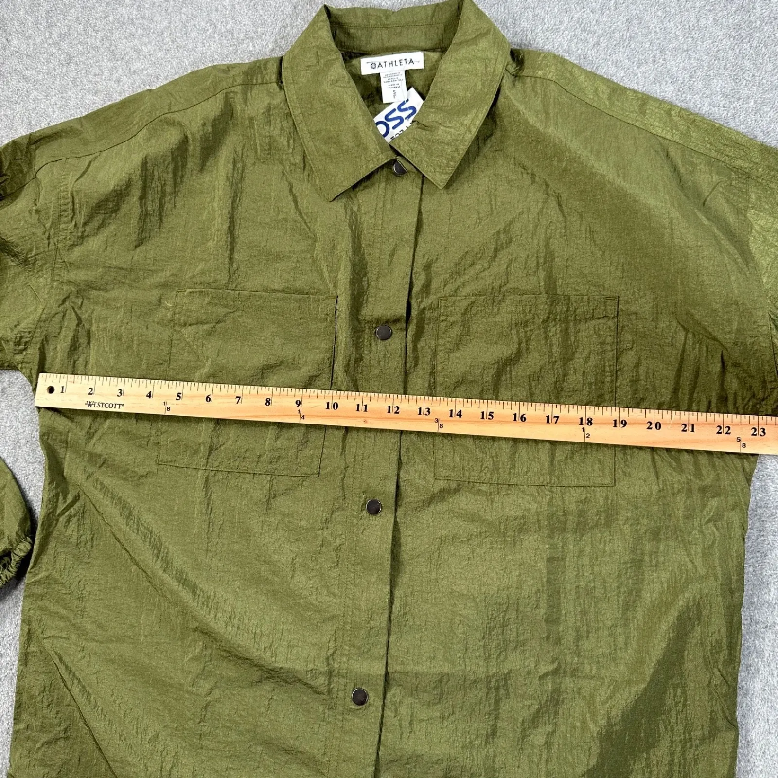 Athleta Lunar Sheen Shirt Button Down Women's Small Green Collared - Image 6
