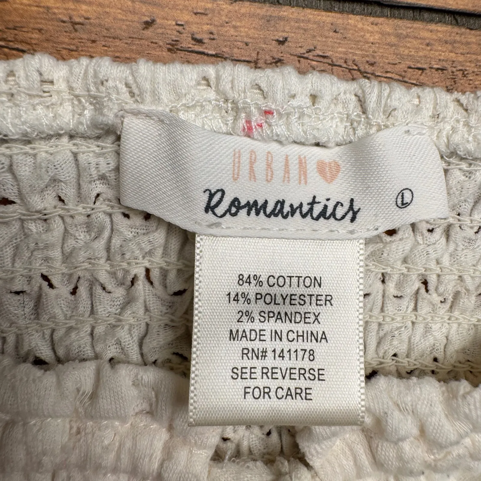 Urban Romantics White Eyelet Smocked Puff Sleeve Crop Top Shirt Women's Size L - Image 3