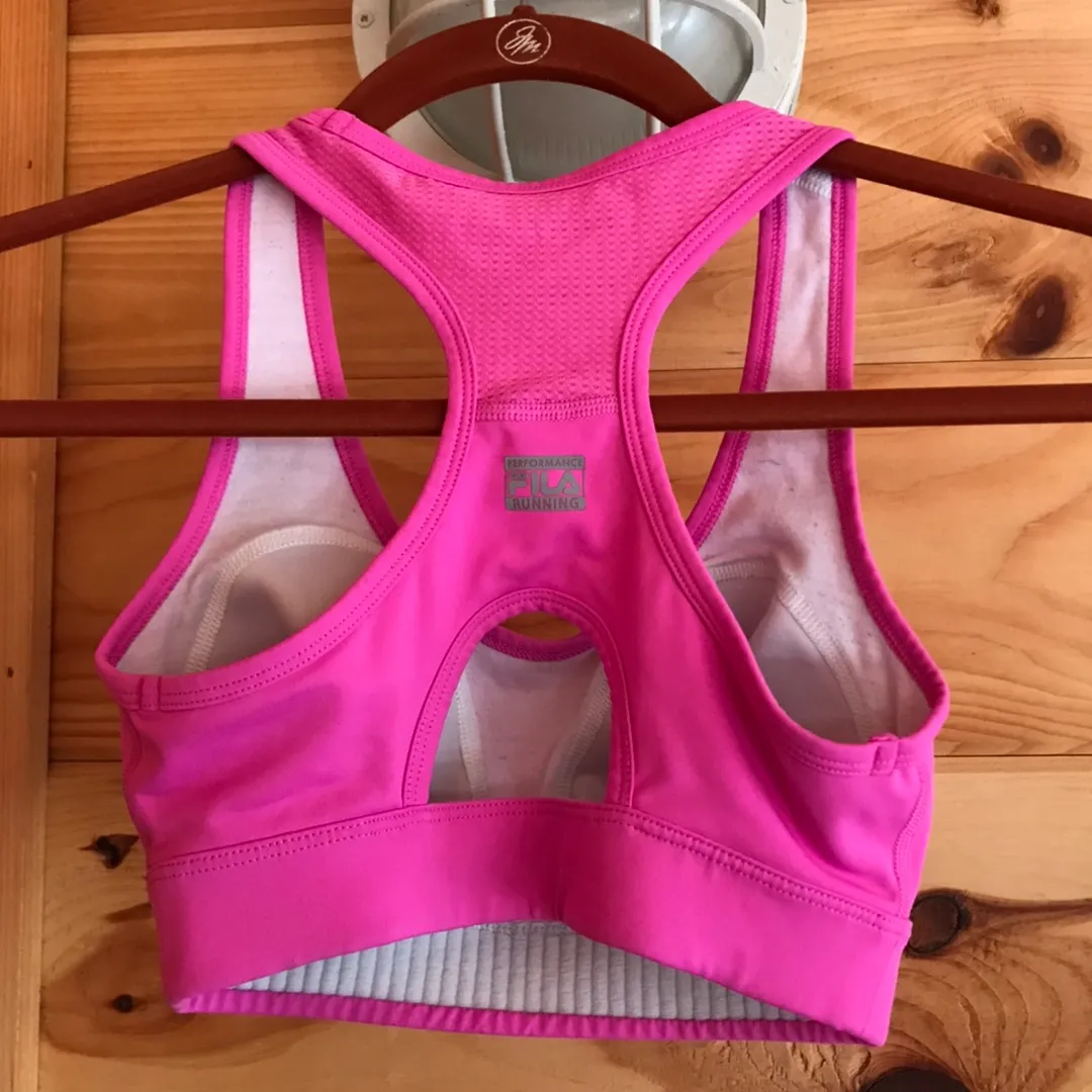 PRICED TO SELL!!! PINK  RACER BACK PADDED SPORTS BRA - Image 2