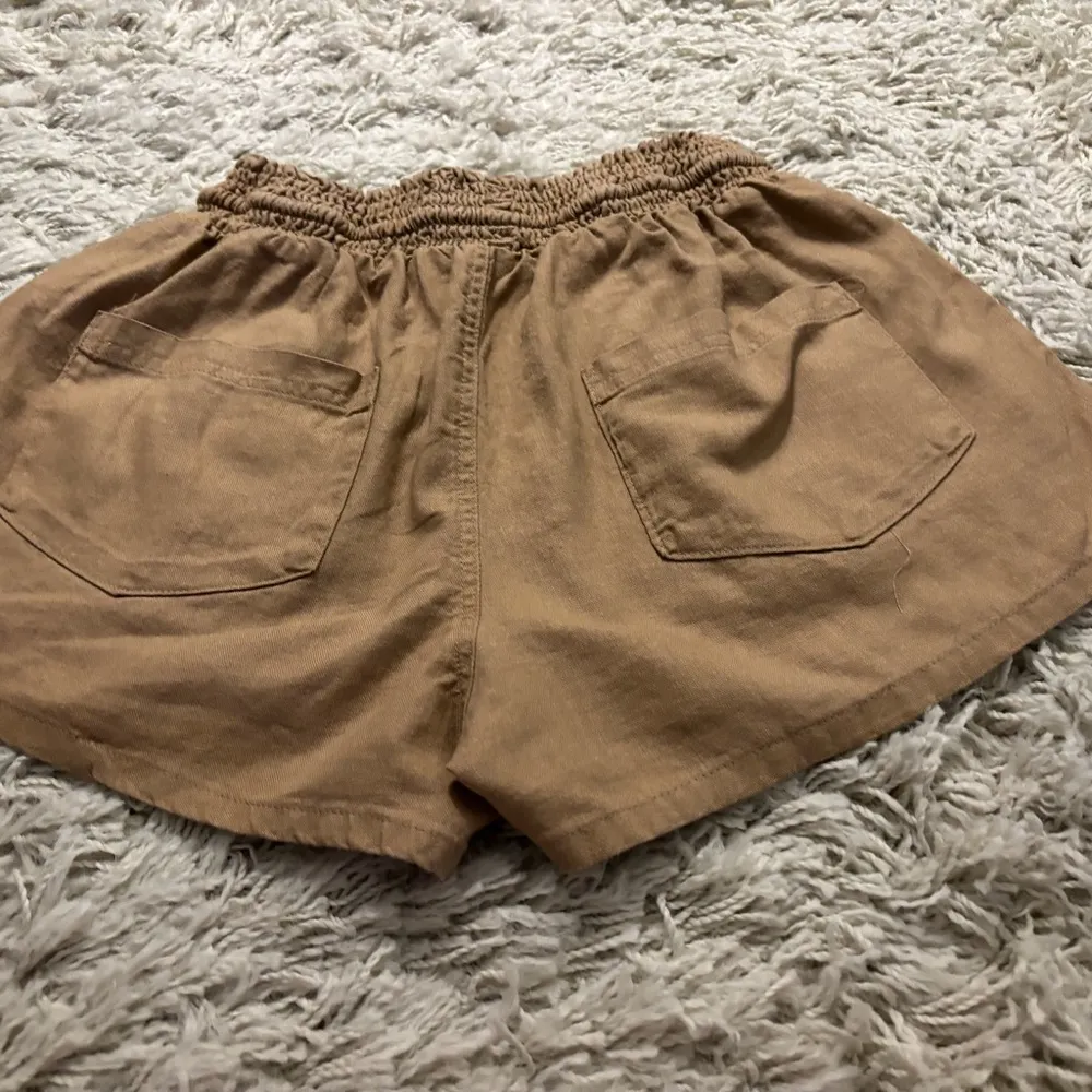 Love Tree Tan Shorts Elastic Waist with Tie Relaxed Fit Size L - Image 5