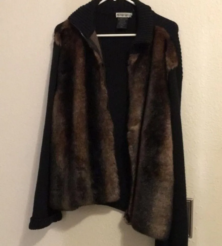 Parkhurst ladies sweater size LG - Image 2