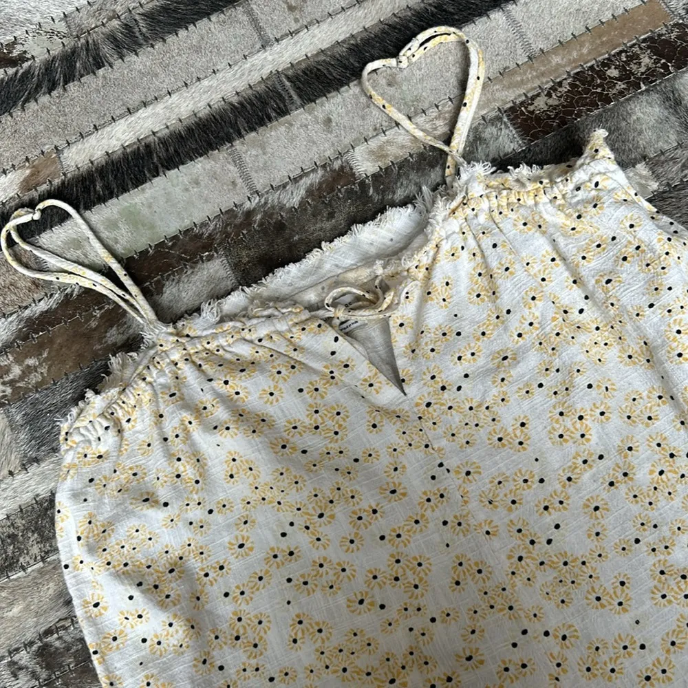 Urban Outfitters Daisy Printed Romper Size Small - Image 2