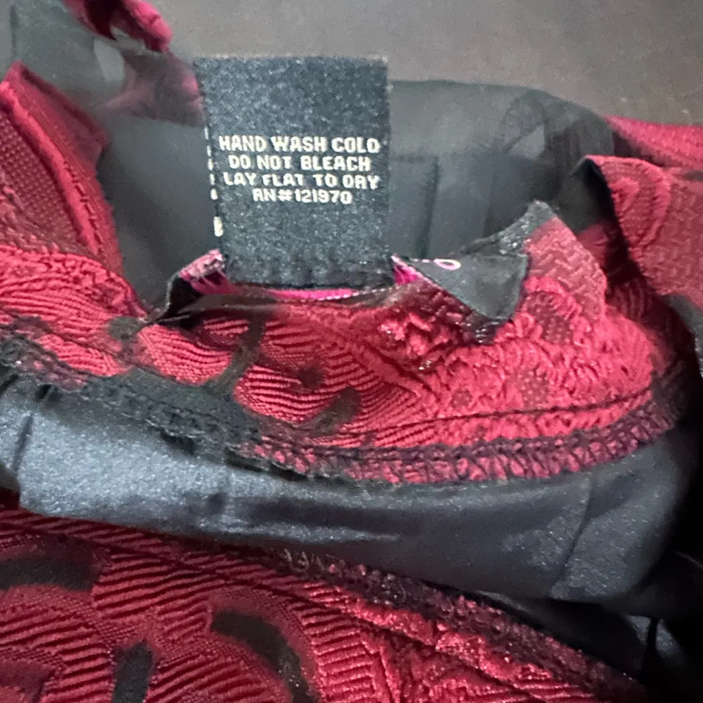 Jealous Tomato Red Black Gold Floral Skater Skirt Sz M Embroidered Layers - Image 4