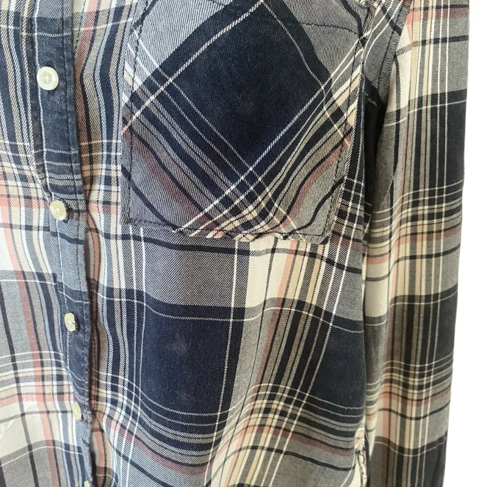 women's M black pink and white long sleeve collared plaid shirt - Image 6