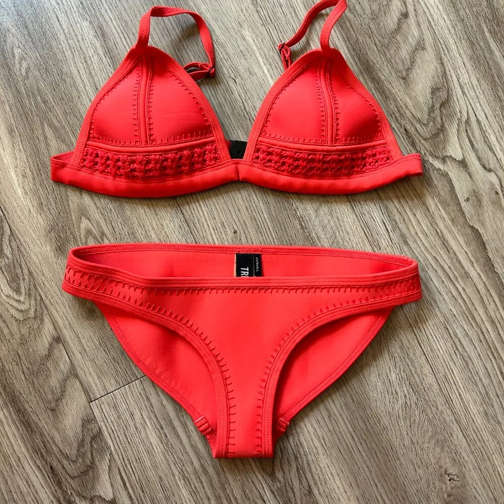 Triangl Gigi Red Crochet Neoprene Bikini Top Size M - Image 4