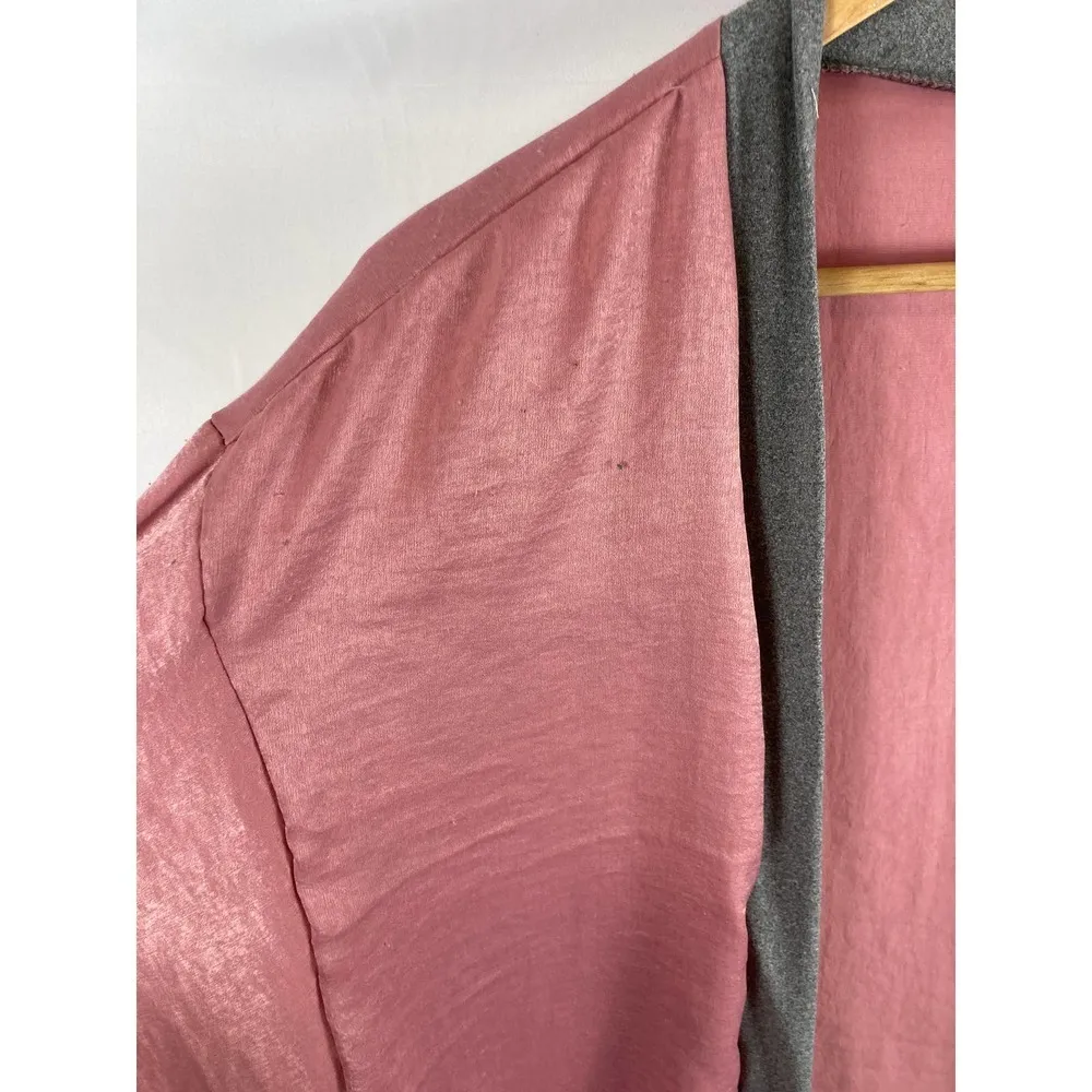 Cozy Rozy Dark Pink Kimono Robe pink grey size medium - Image 3