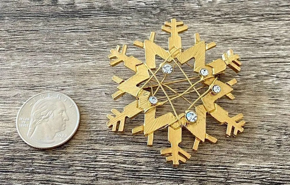 Gold Crystal Wreath Brooch Pin - Image 3