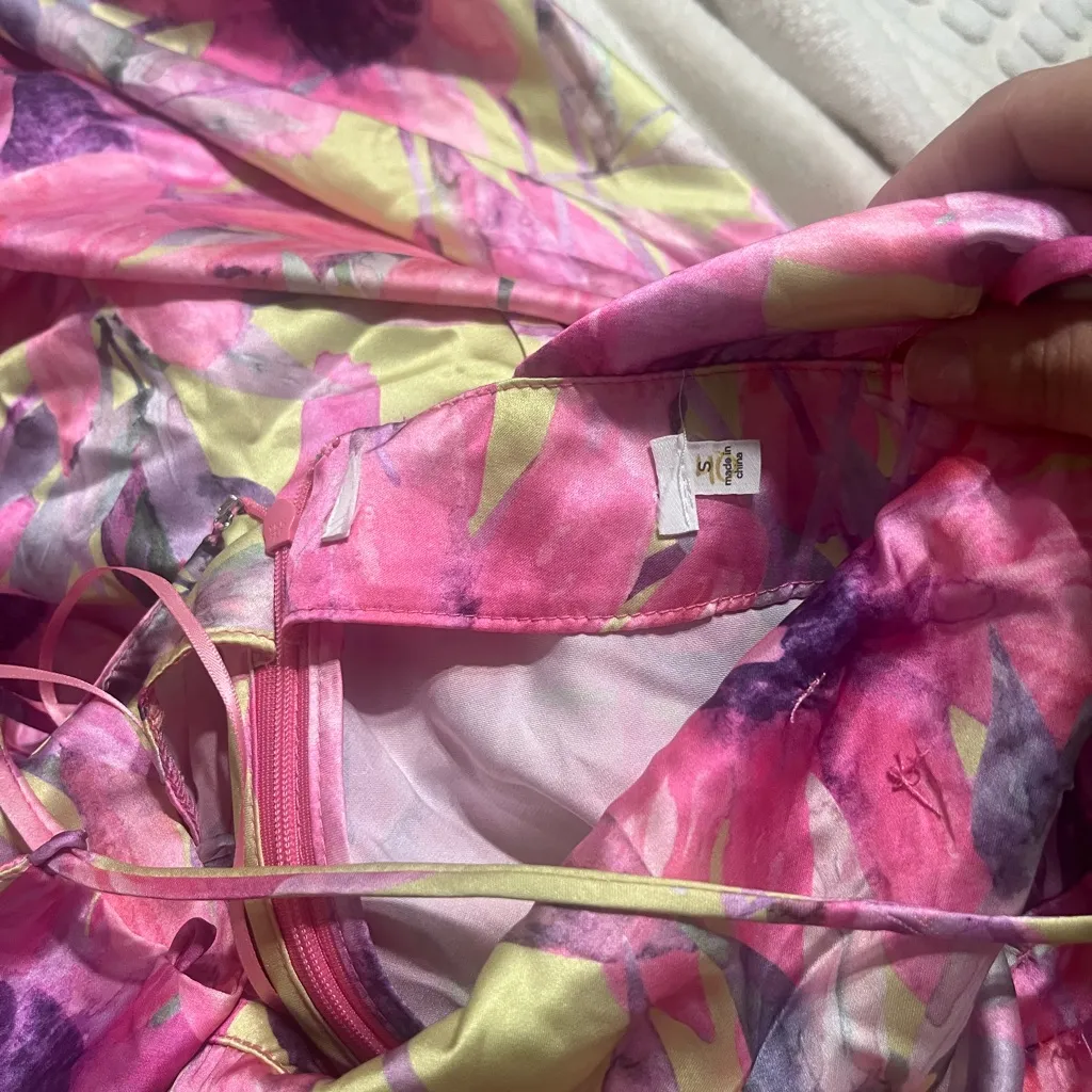 NEW ASTR Antlia Lime Green and‎ Pink Floral Tropical Maxi Dress Small - Image 8