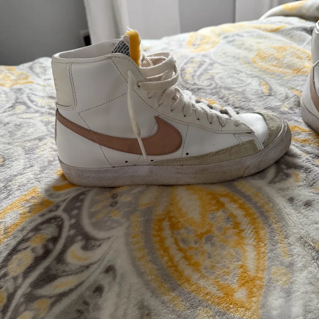 Nike Blazer '77 High-Top Sneaker - Women's 9 - Image 3