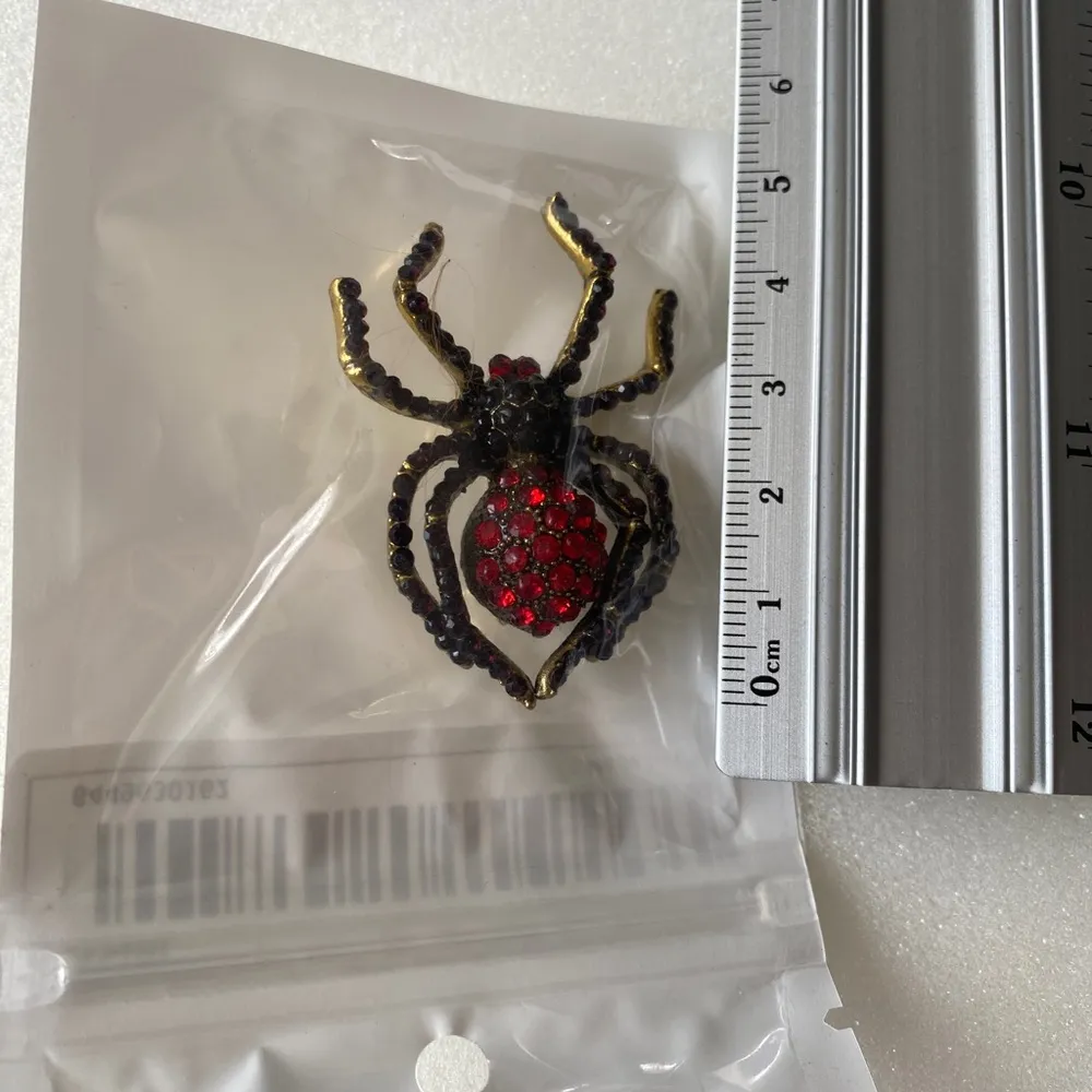 Spider silver plated/red/black Rhinestone Halloween Brooch Women Suit Brooches P - Image 3