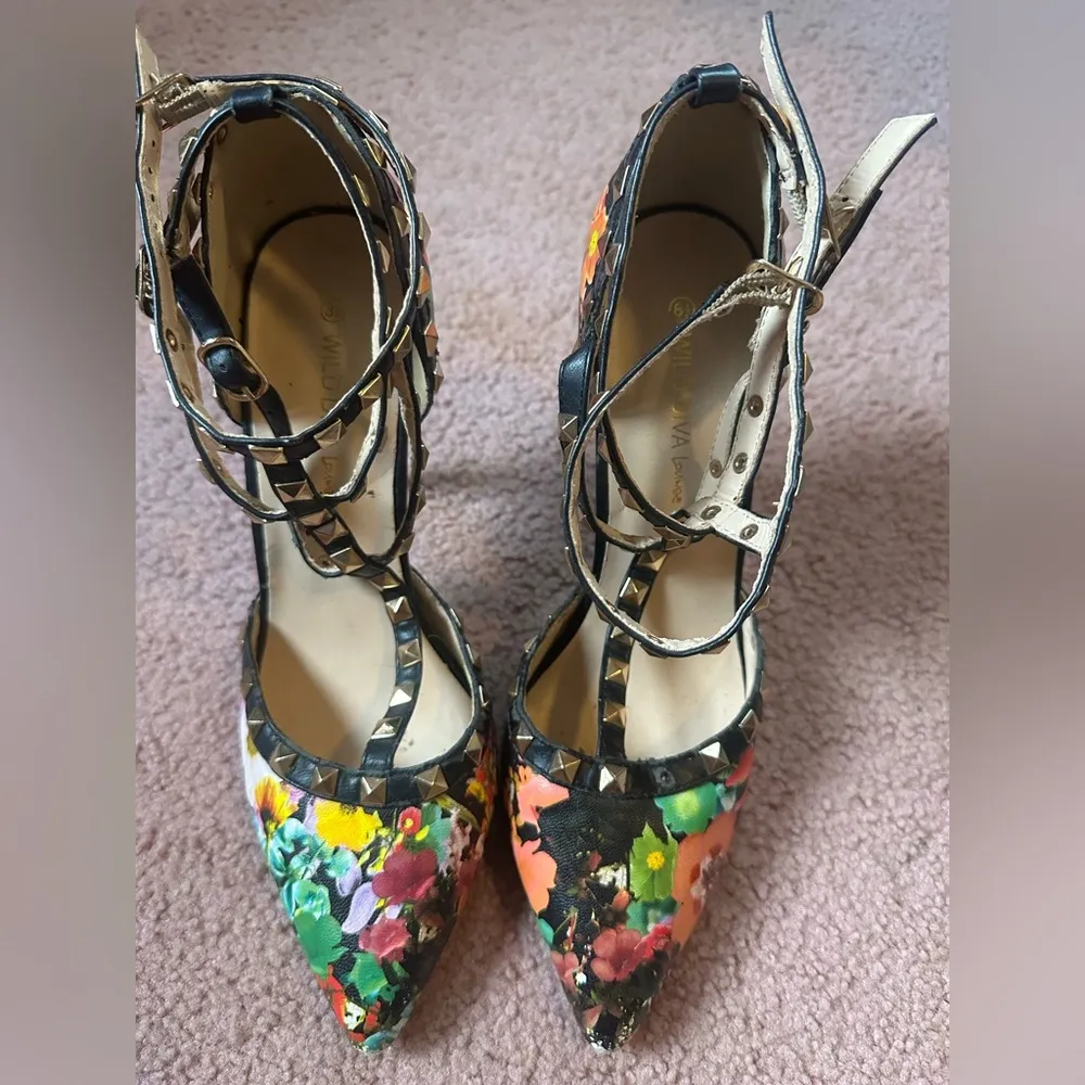Wild diva heels lounge shoes, size 8.5 Studded Straps Flowers Floral - Image 2