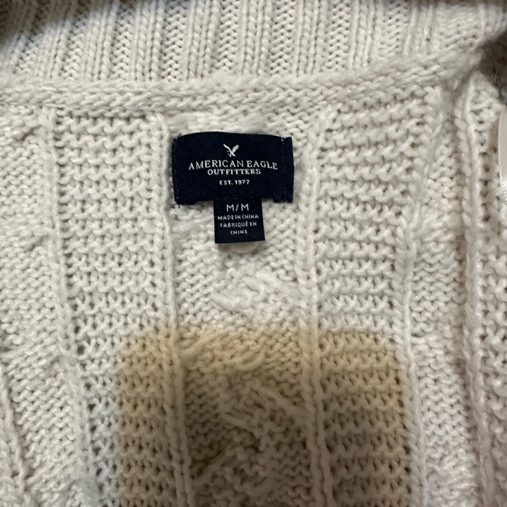 American eagle cable knit sweater - Image 3