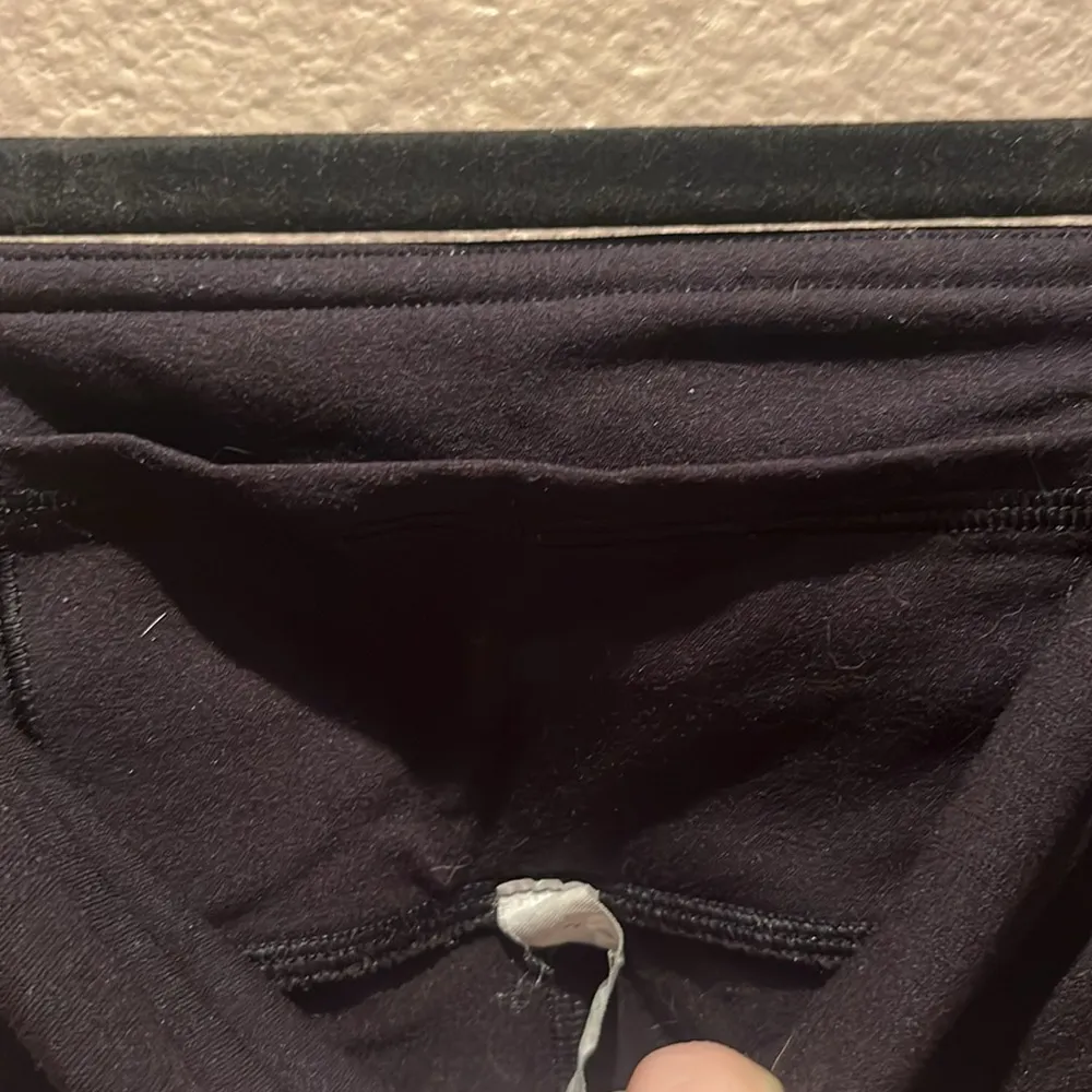 Lululemon Women’s Black Leggings Size 2 Mesh or Dot hole pattern on legs - Image 9