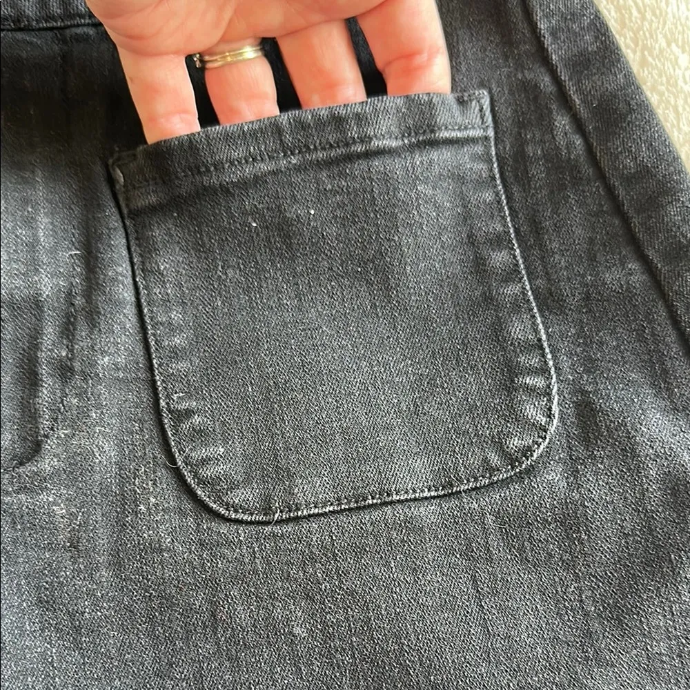 Black Label A-Line Mini Skirt Casual Black Size Medium - Image 6